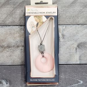 Itzy Ritzy Chewable Mom Jewelry